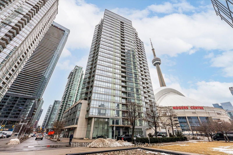 3 Navy Wharf Crt, unit 902 for sale