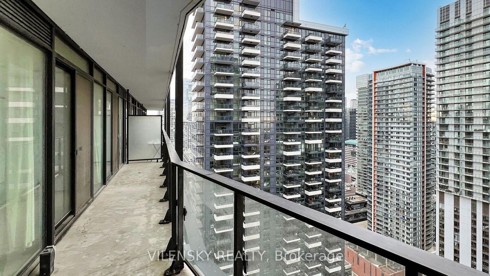 125 Peter St, unit 3311 for rent