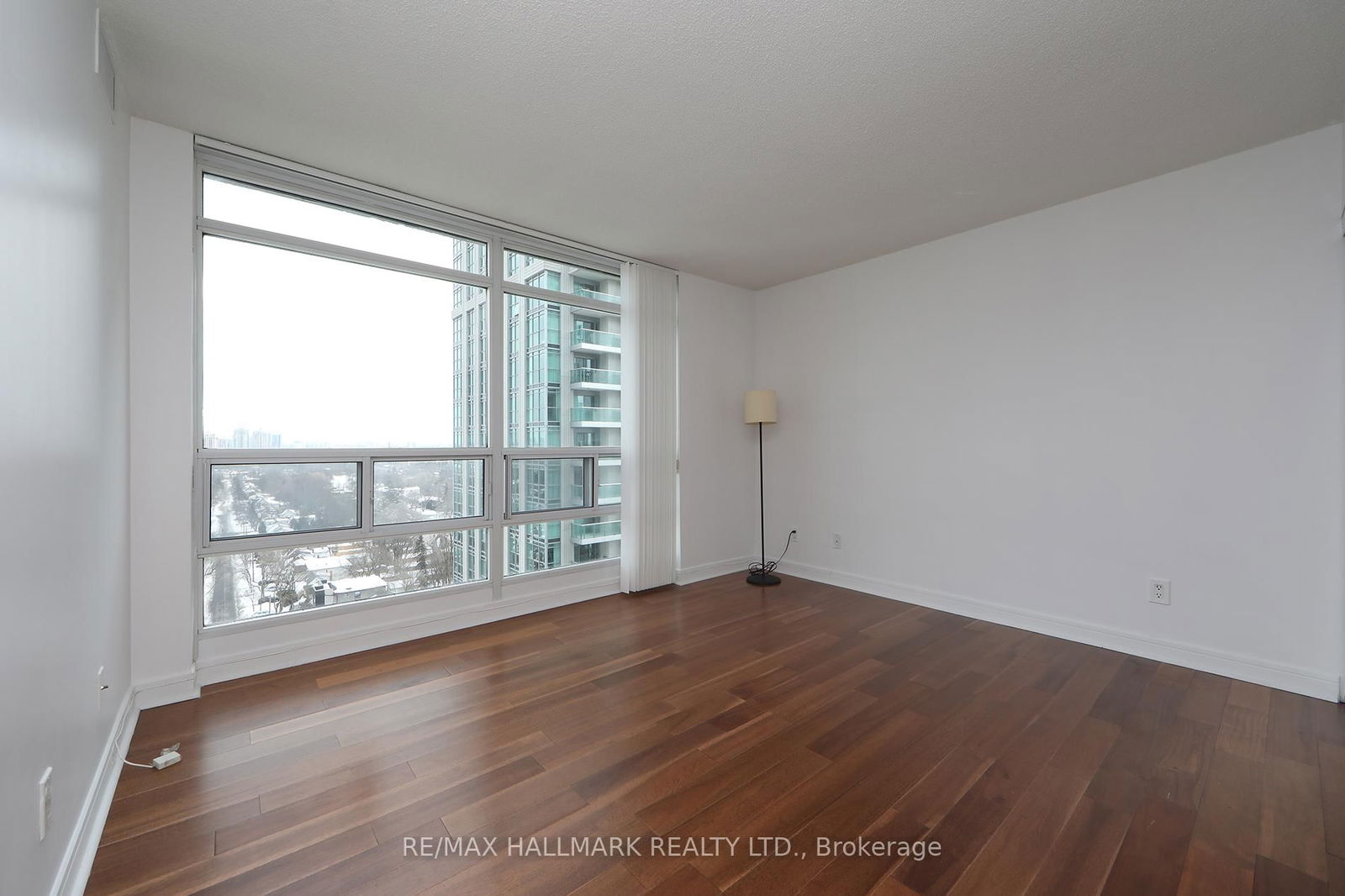 35 Bales Ave, unit 1906 for rent