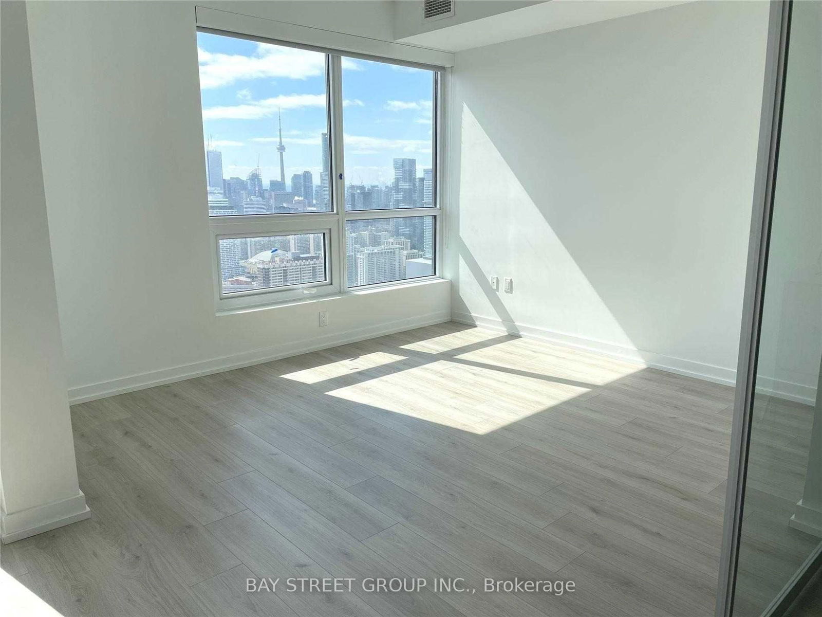 395 Bloor St E, unit 4811 for rent