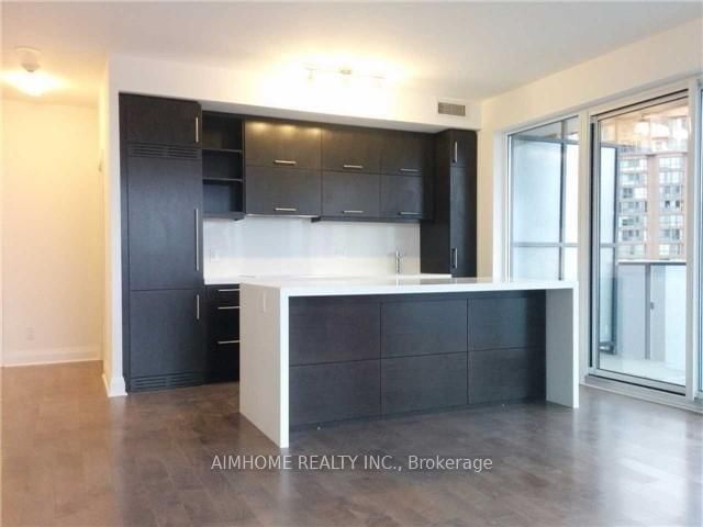 1080 Bay St, unit 2204 for rent