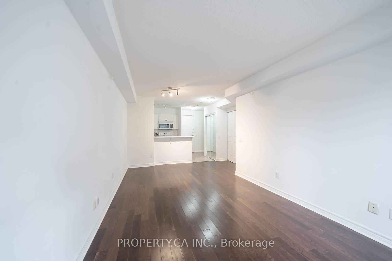 152 St Patrick St, unit 606 for rent