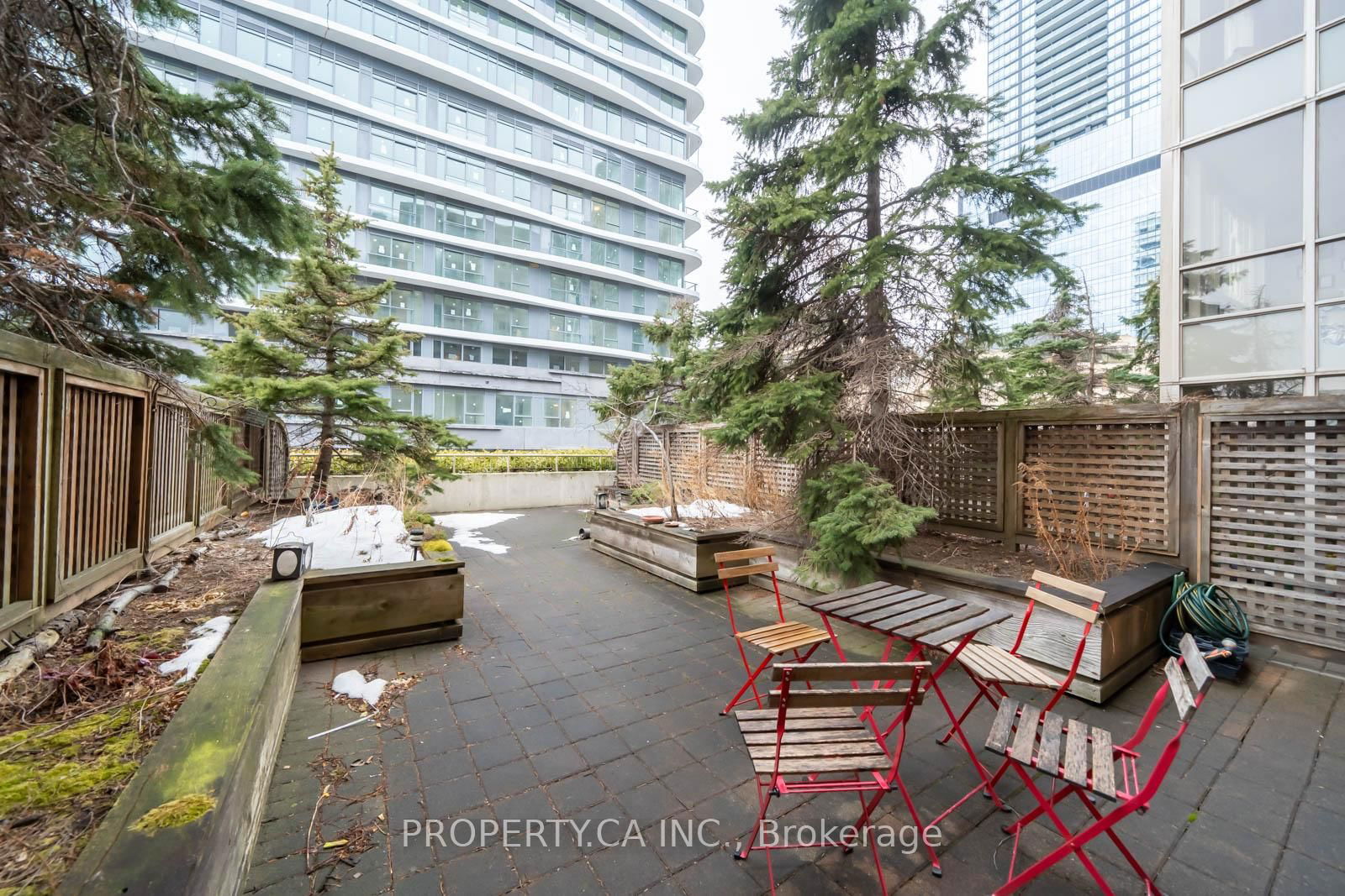 152 St Patrick St, unit 606 for rent