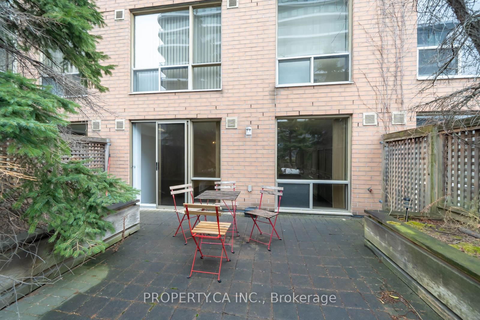 152 St Patrick St, unit 606 for rent