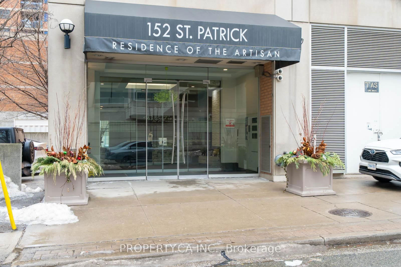 152 St Patrick St, unit 606 for rent