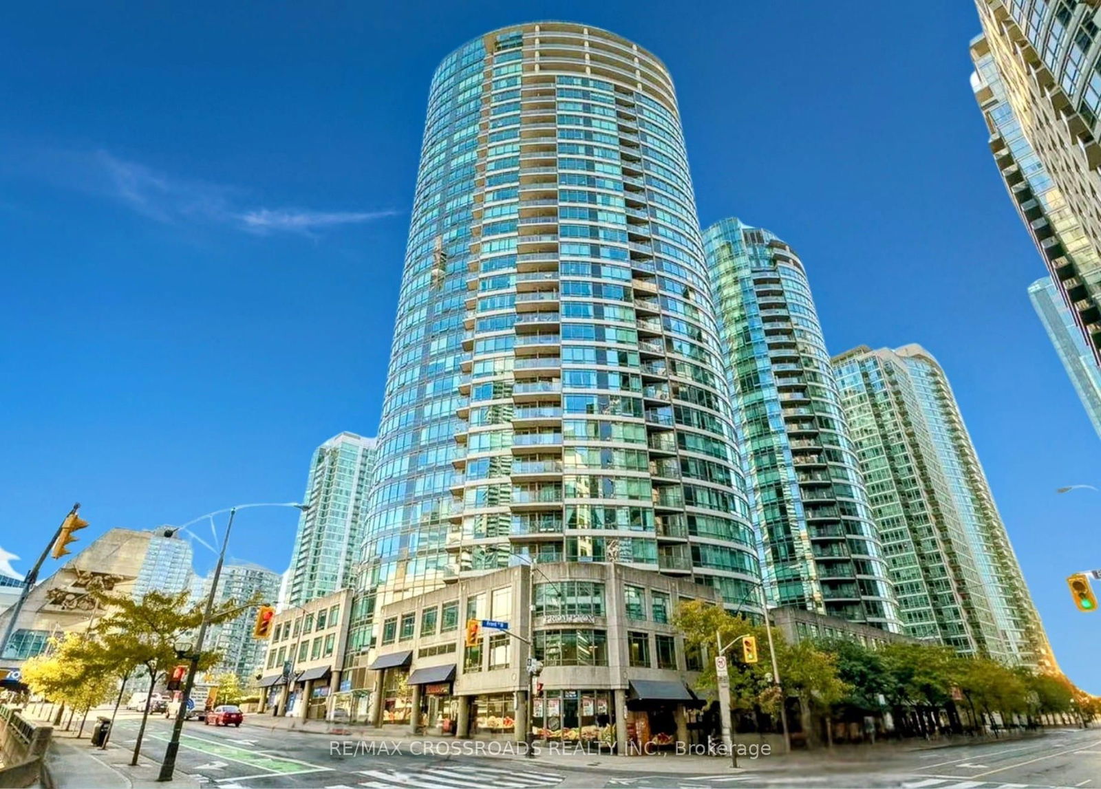 373 Front St W, unit 1809 for rent