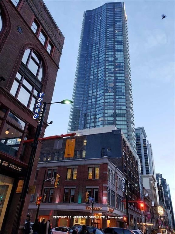 197 Yonge St, unit 4614 for rent