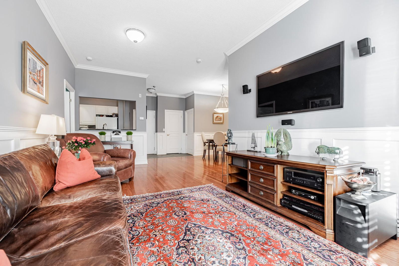 1 Balmoral Ave, unit 103 for sale