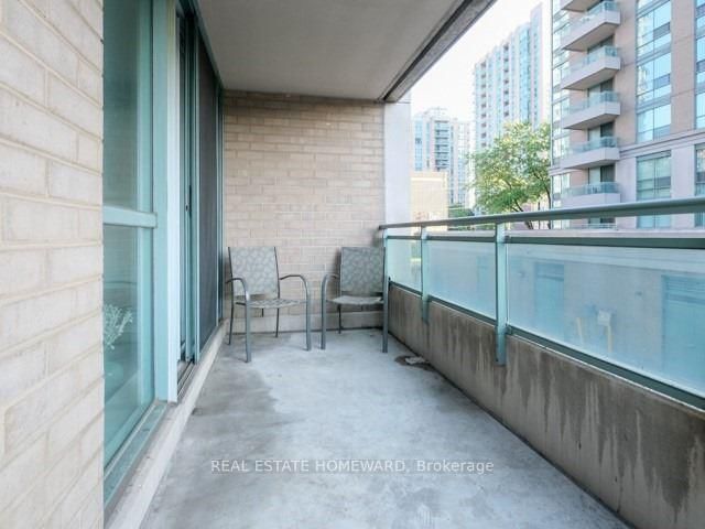 29 Pemberton Ave, unit 203 for rent