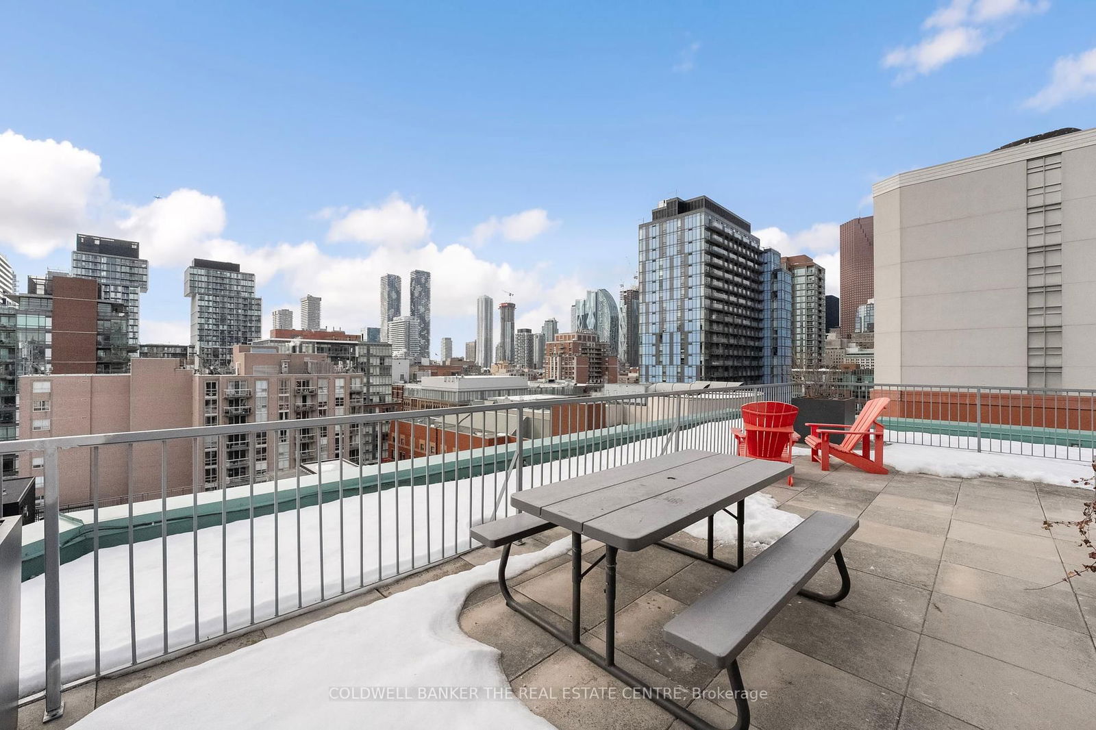 311 Richmond St E, unit 704 for sale