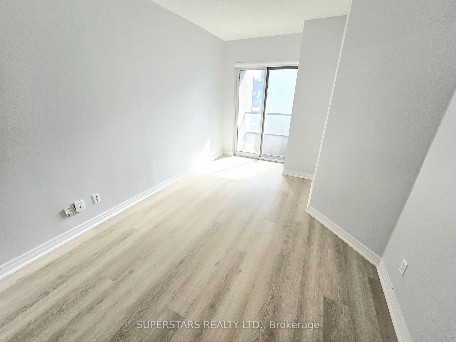 55 Bloor St E, unit 1502 for rent