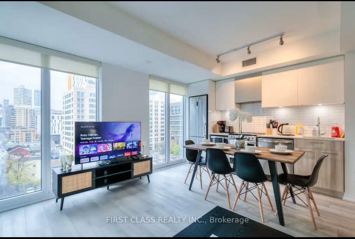 251 Jarvis St, unit 826 for sale