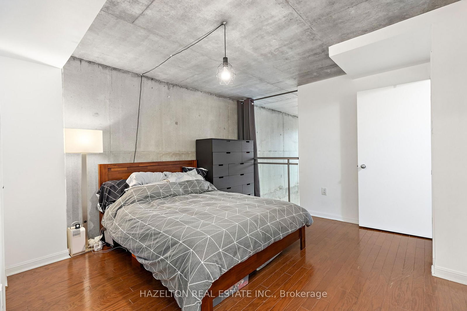 954 King St W, unit 508 for sale