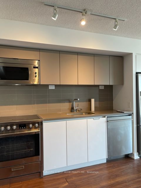 75 Queens Wharf Rd, unit 4003 for rent