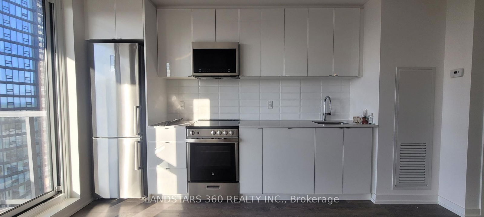 49 East Liberty St, unit 1910 for rent