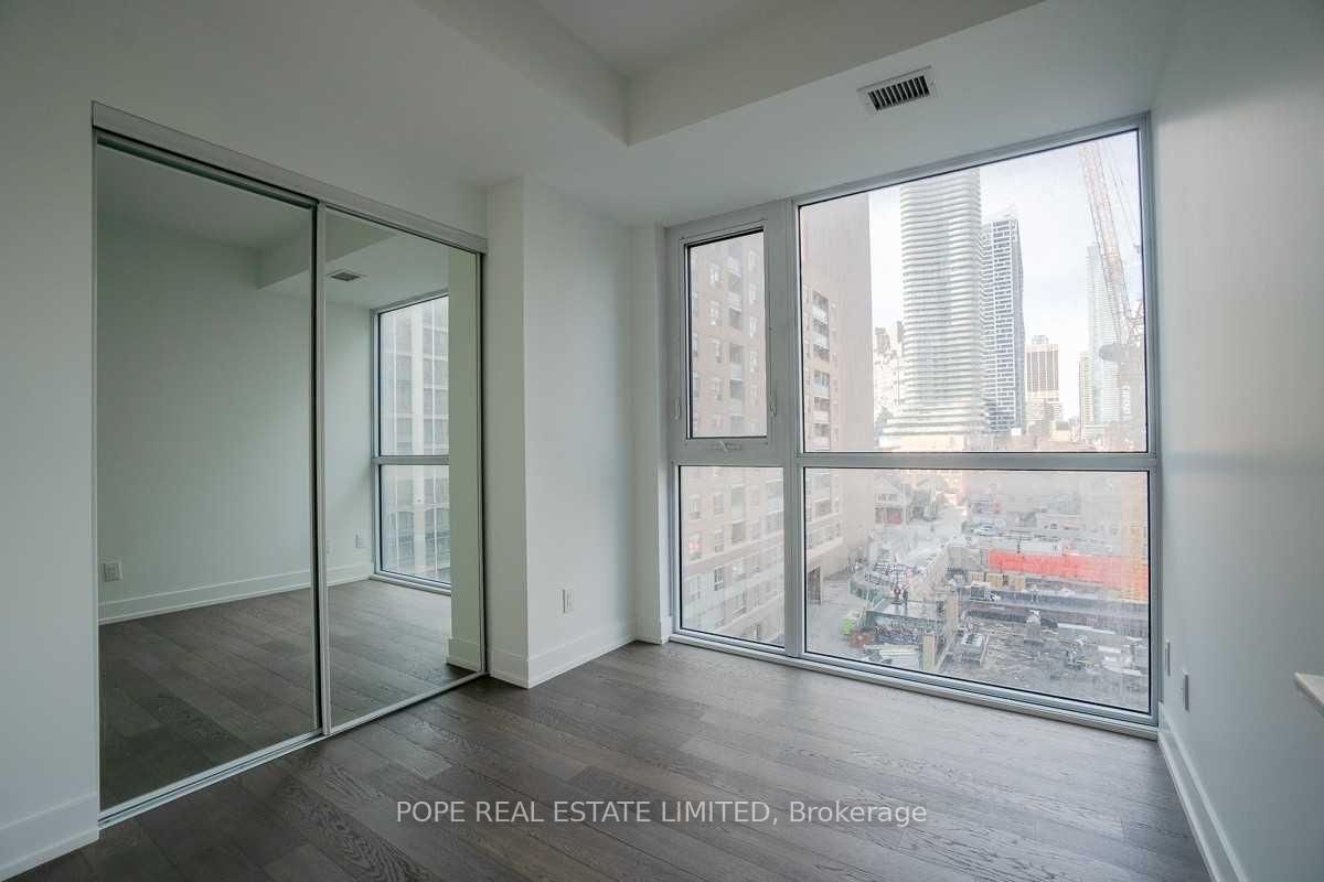 7 Grenville St, unit 703 for rent