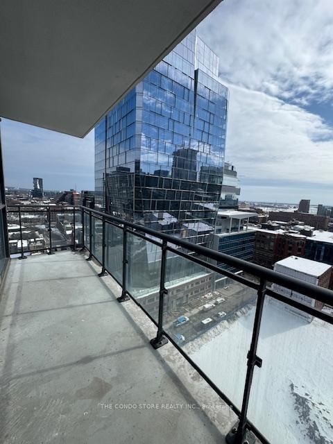 460 Adelaide St E, unit 1911 for sale