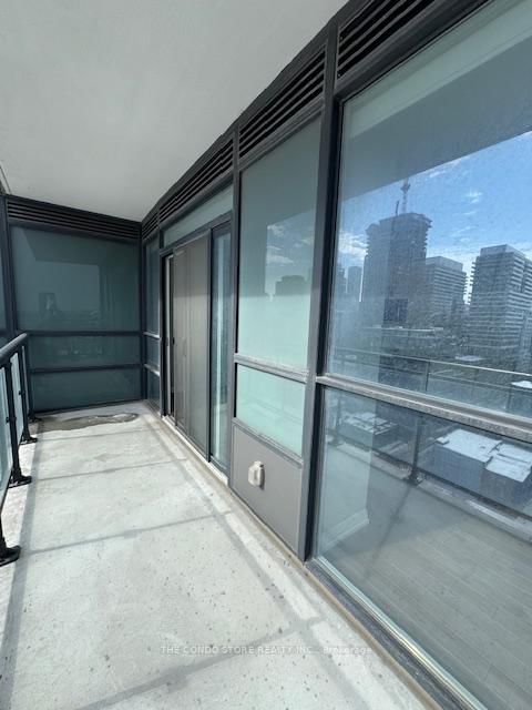 460 Adelaide St E, unit 1911 for sale