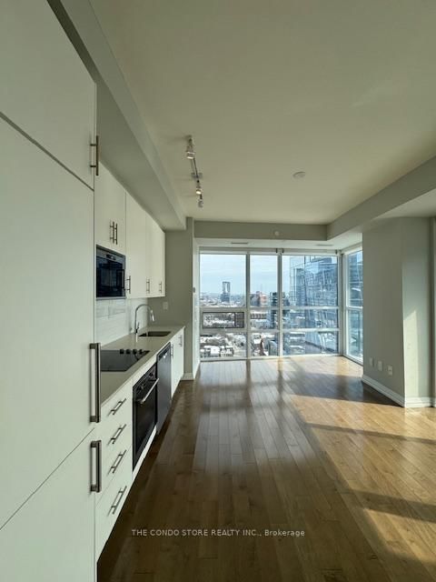 460 Adelaide St E, unit 1911 for sale