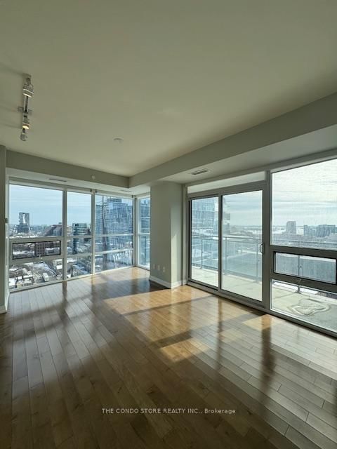 460 Adelaide St E, unit 1911 for sale