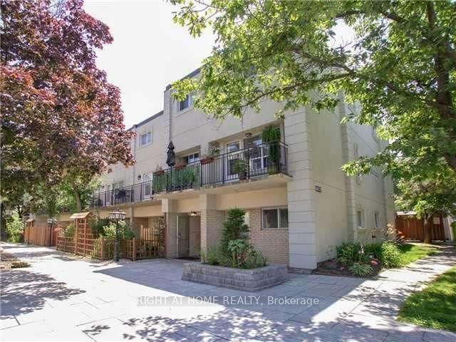 5877-5879 Bathurst Street Condos, North York, Toronto