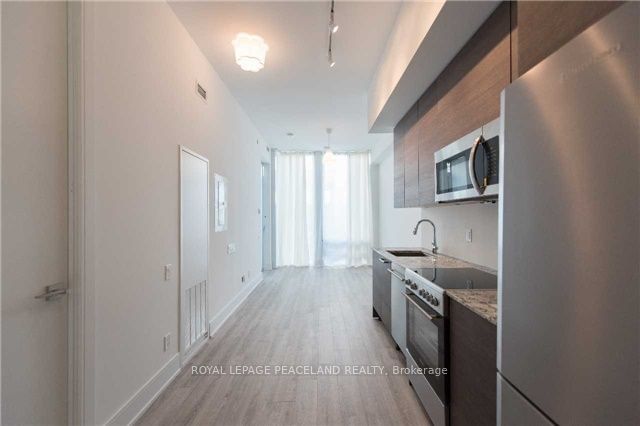 28 Wellesley St E, unit 3604 for rent