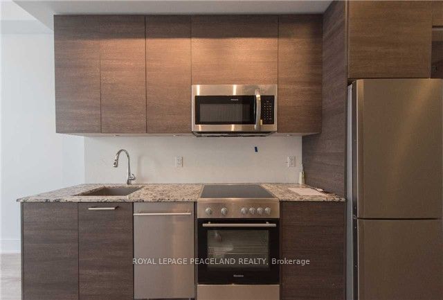 28 Wellesley St E, unit 3604 for rent