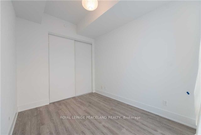 28 Wellesley St E, unit 3604 for rent