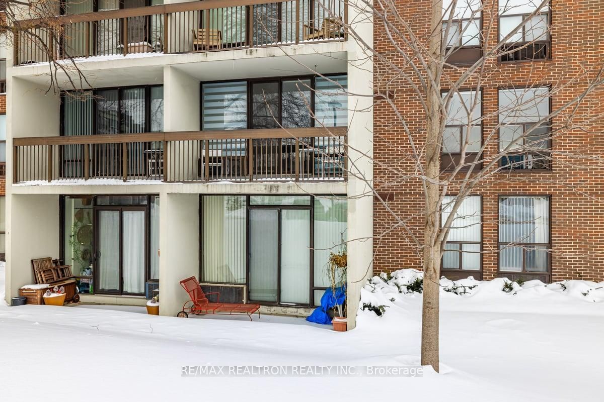 30 Fashion Roseway, unit 104 for sale