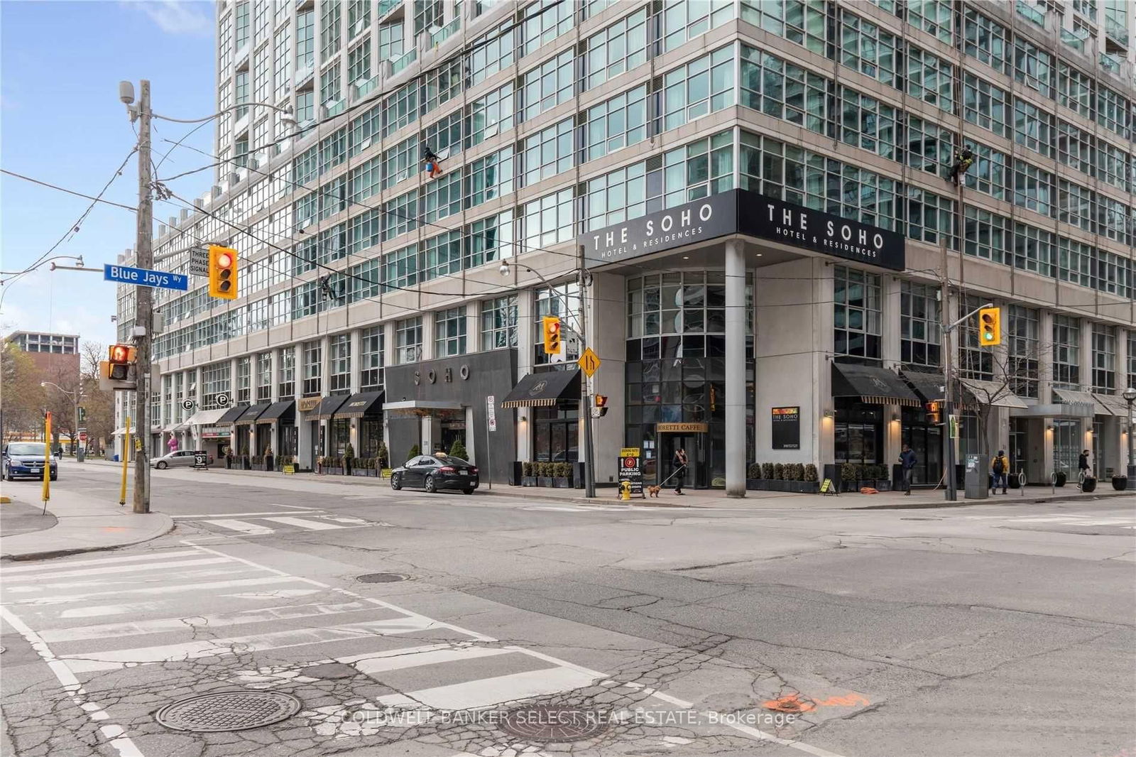 250 Wellington St W, unit 940 for rent