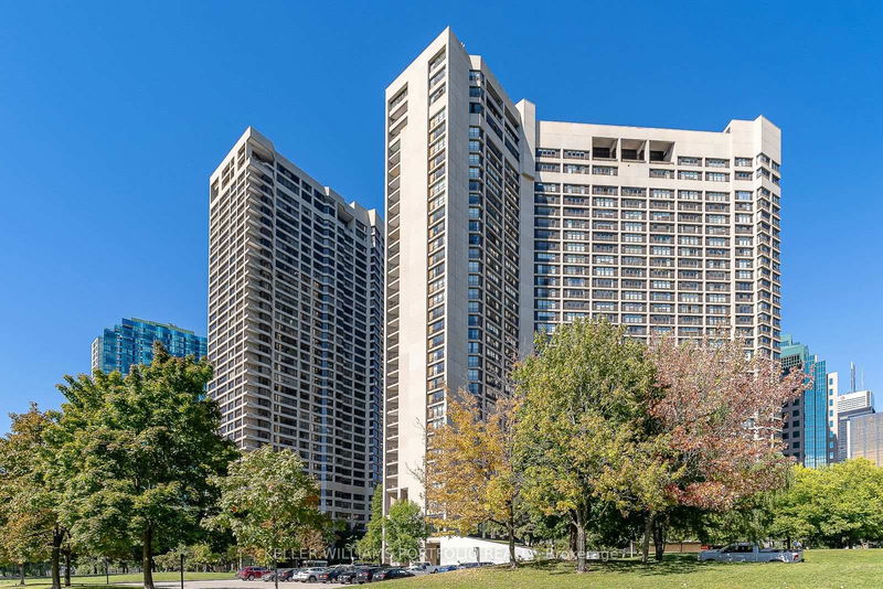 33 Harbour Sq, unit 2824 for rent