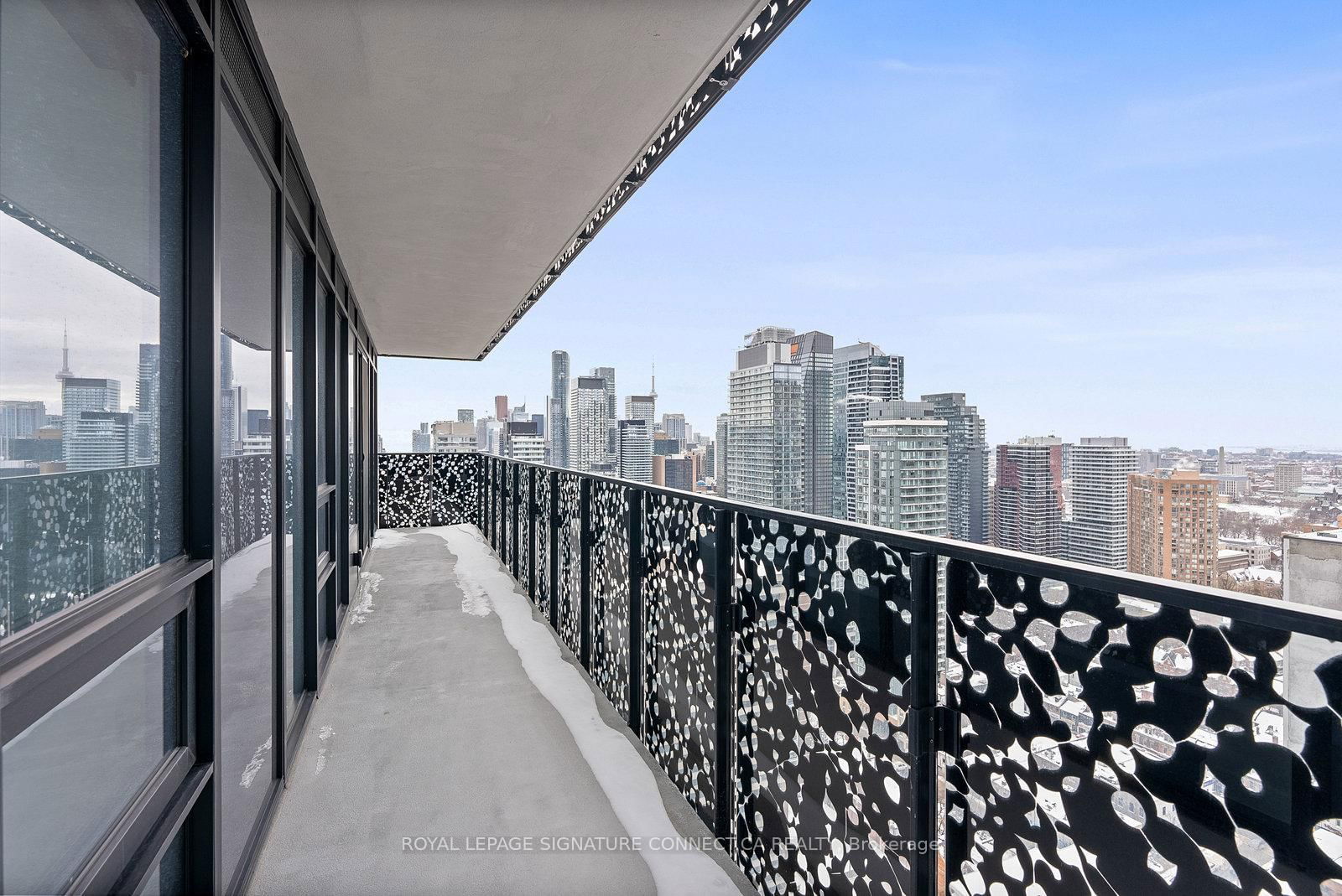 55 Charles St E, unit 3306 for rent