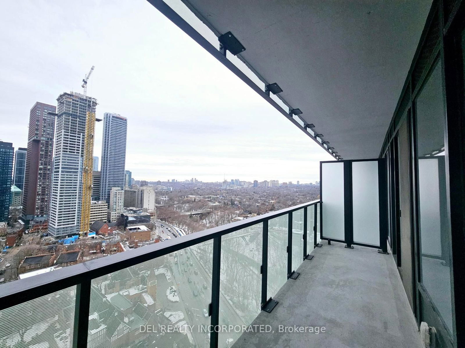 575 Bloor St E, unit 2201 for rent