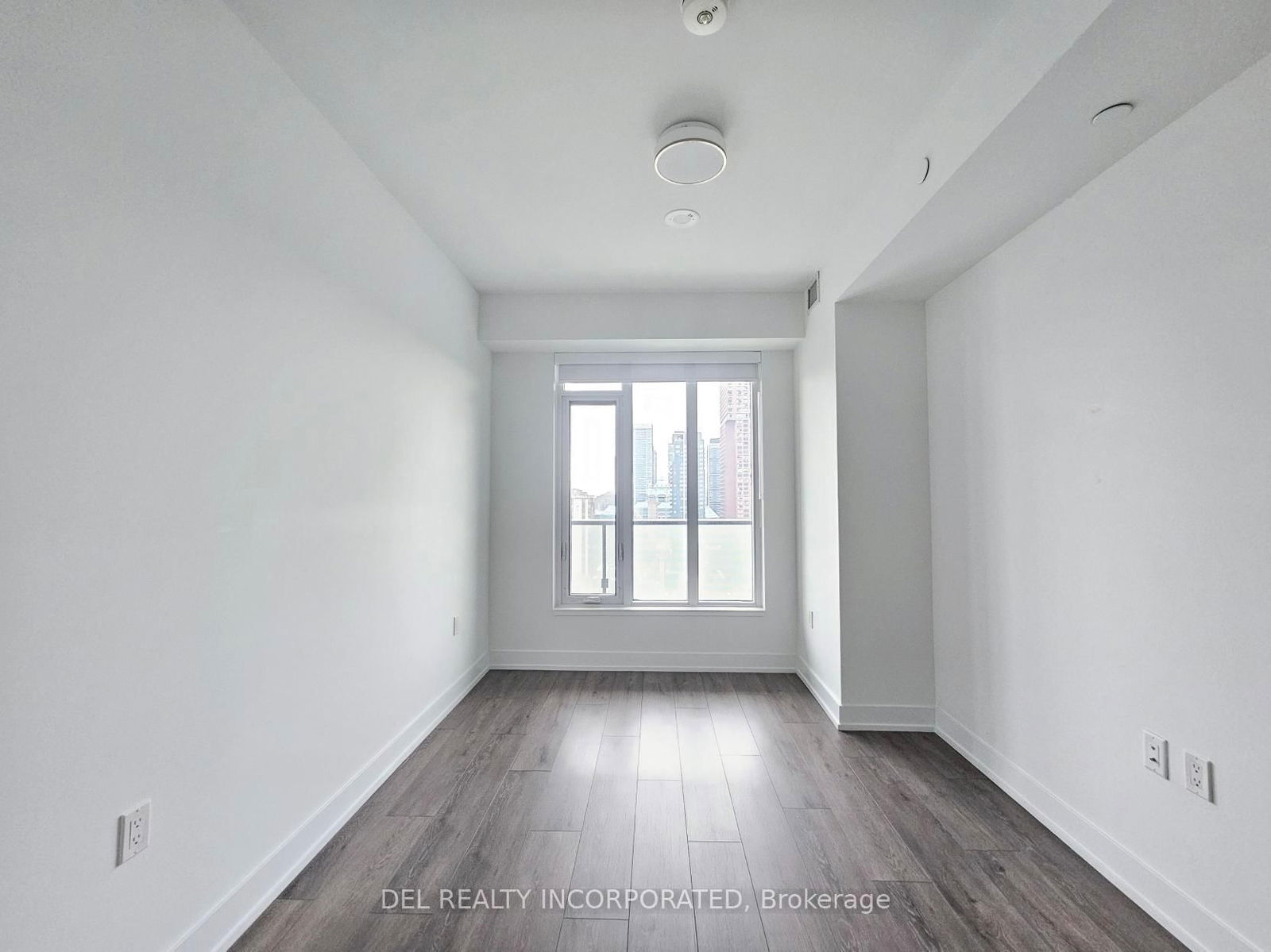 575 Bloor St E, unit 2201 for rent