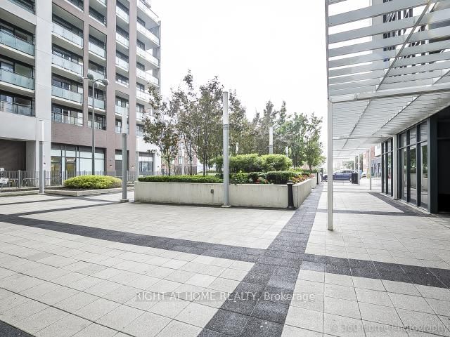 400 Adelaide St E, unit 517 for rent