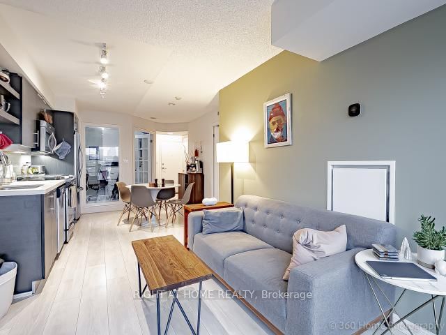 400 Adelaide St E, unit 517 for rent