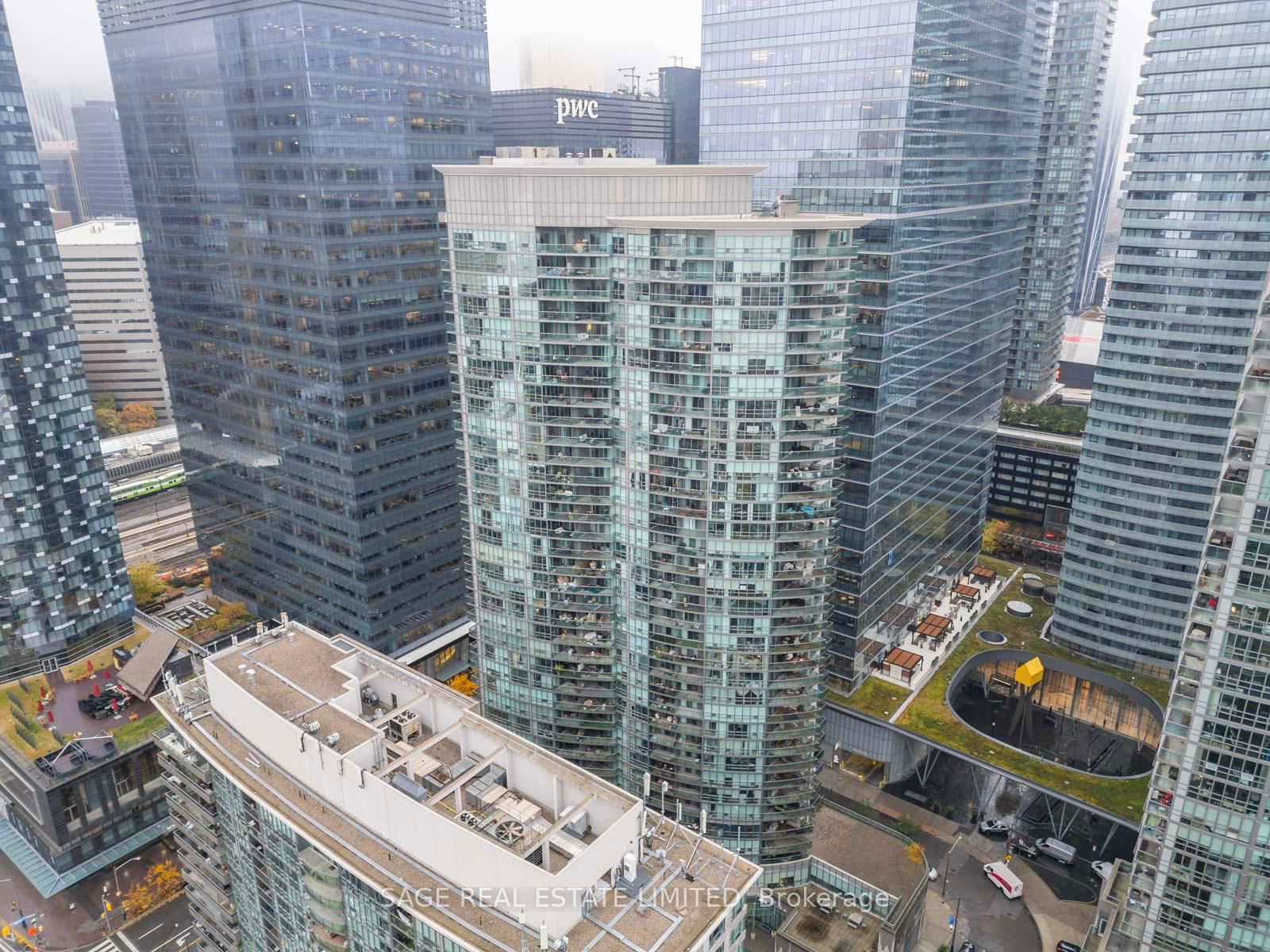 30 Grand Trunk Cres, unit 1705 for sale