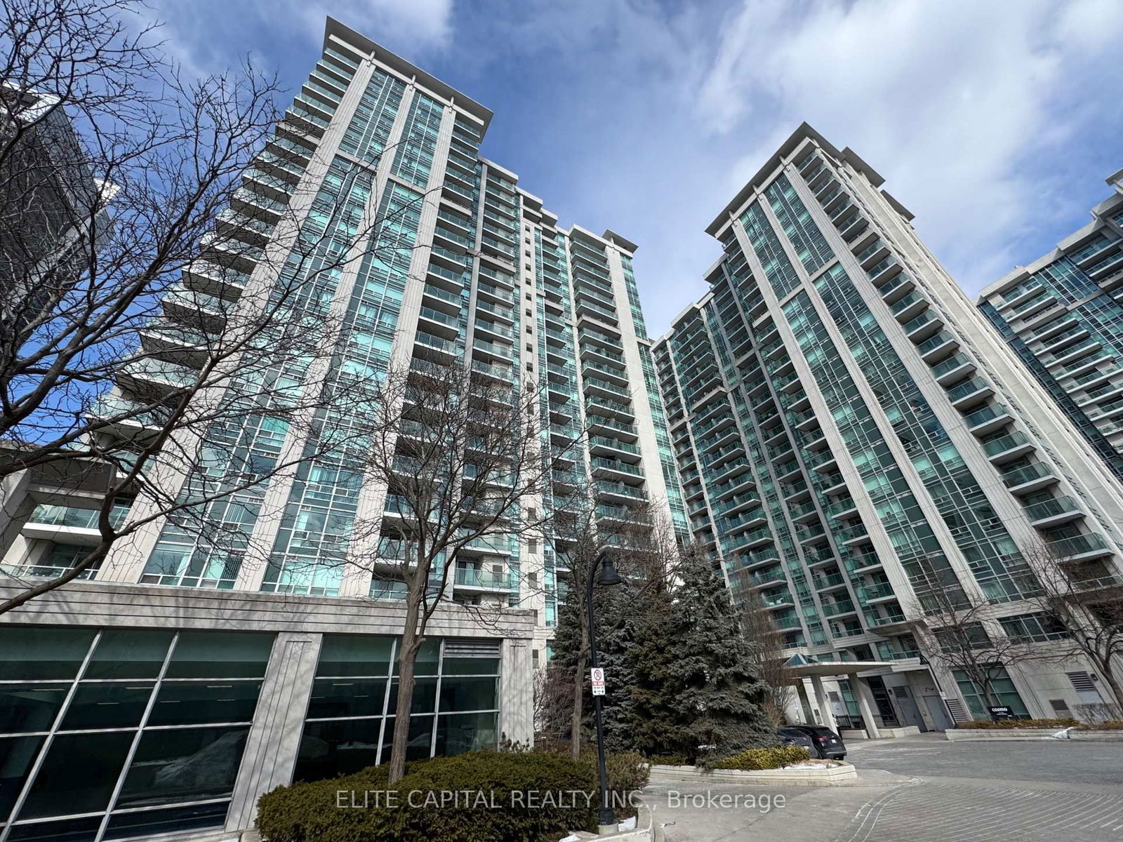 31 Bales Ave, unit 1103 for rent