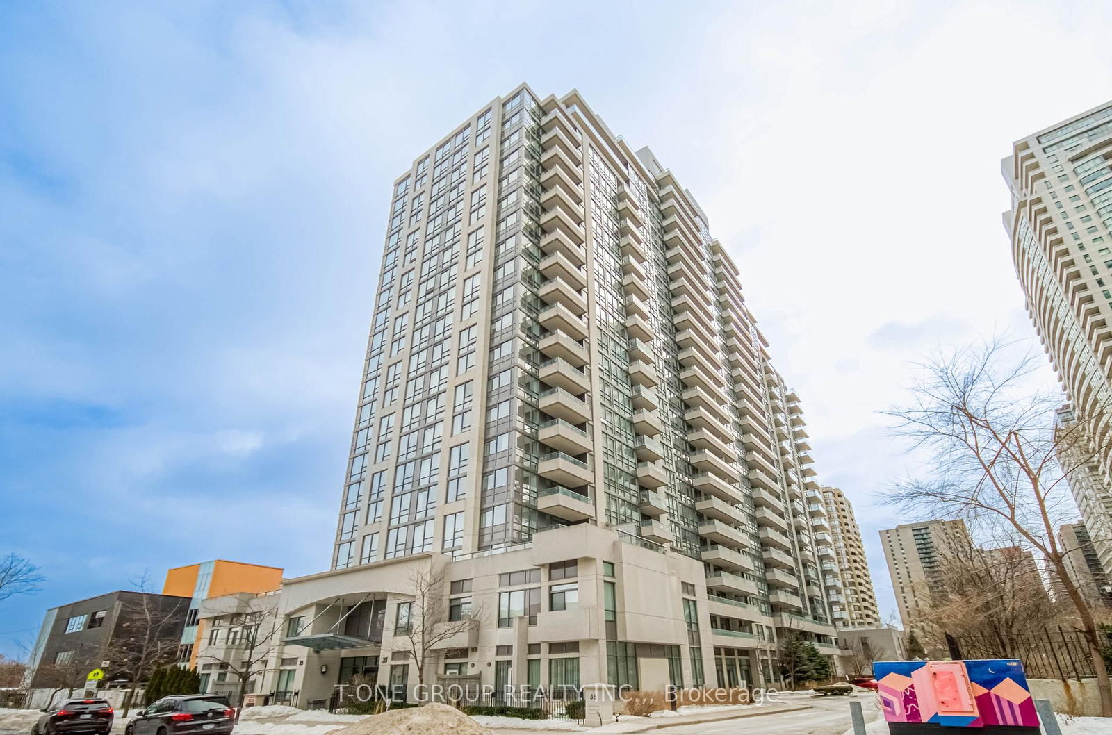 35 Hollywood Ave, unit 1817 for sale