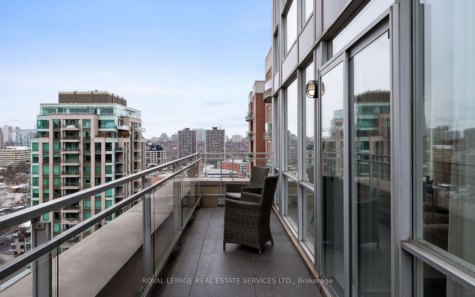 80 Cumberland St, unit PH1903 for sale