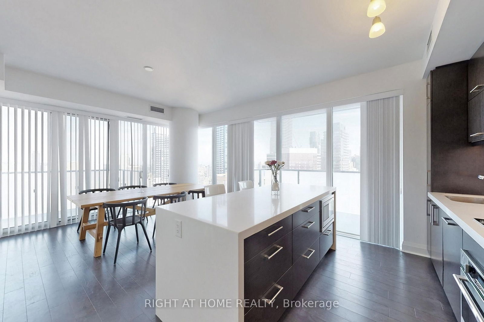 1080 Bay St, unit 3002 for rent