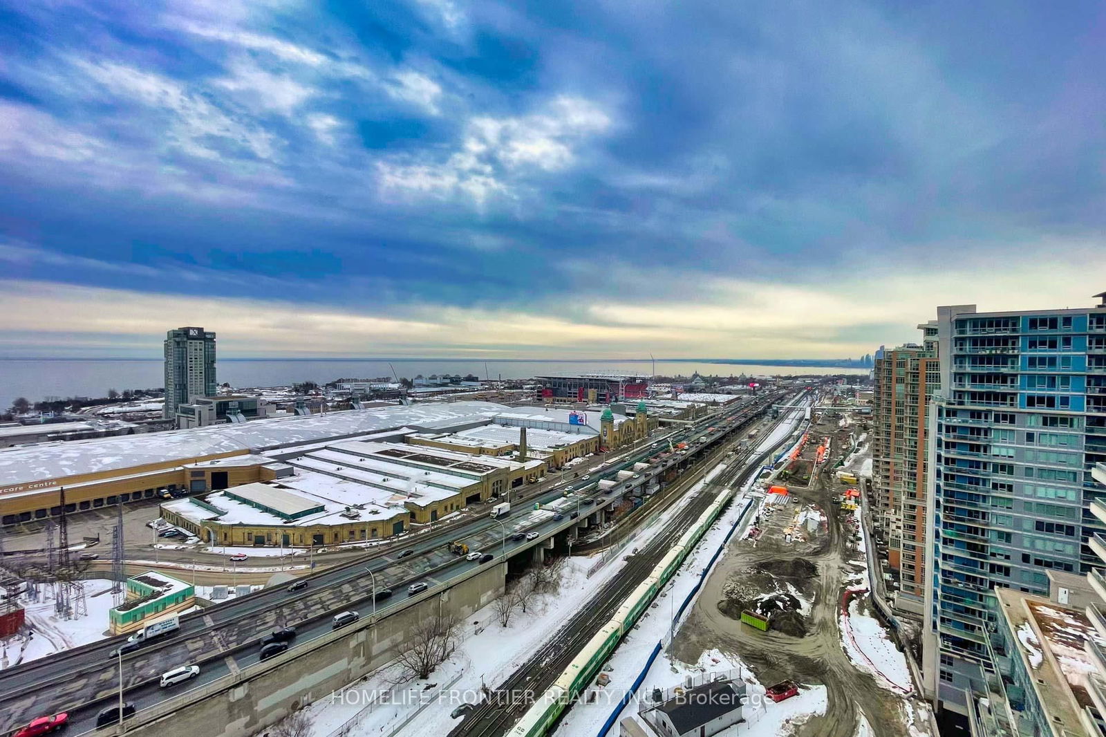 Liberty Central Phase I, West End, Toronto