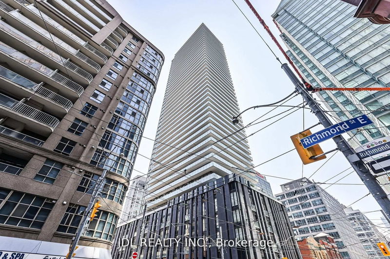 25 Richmond St E, unit 1315 for rent