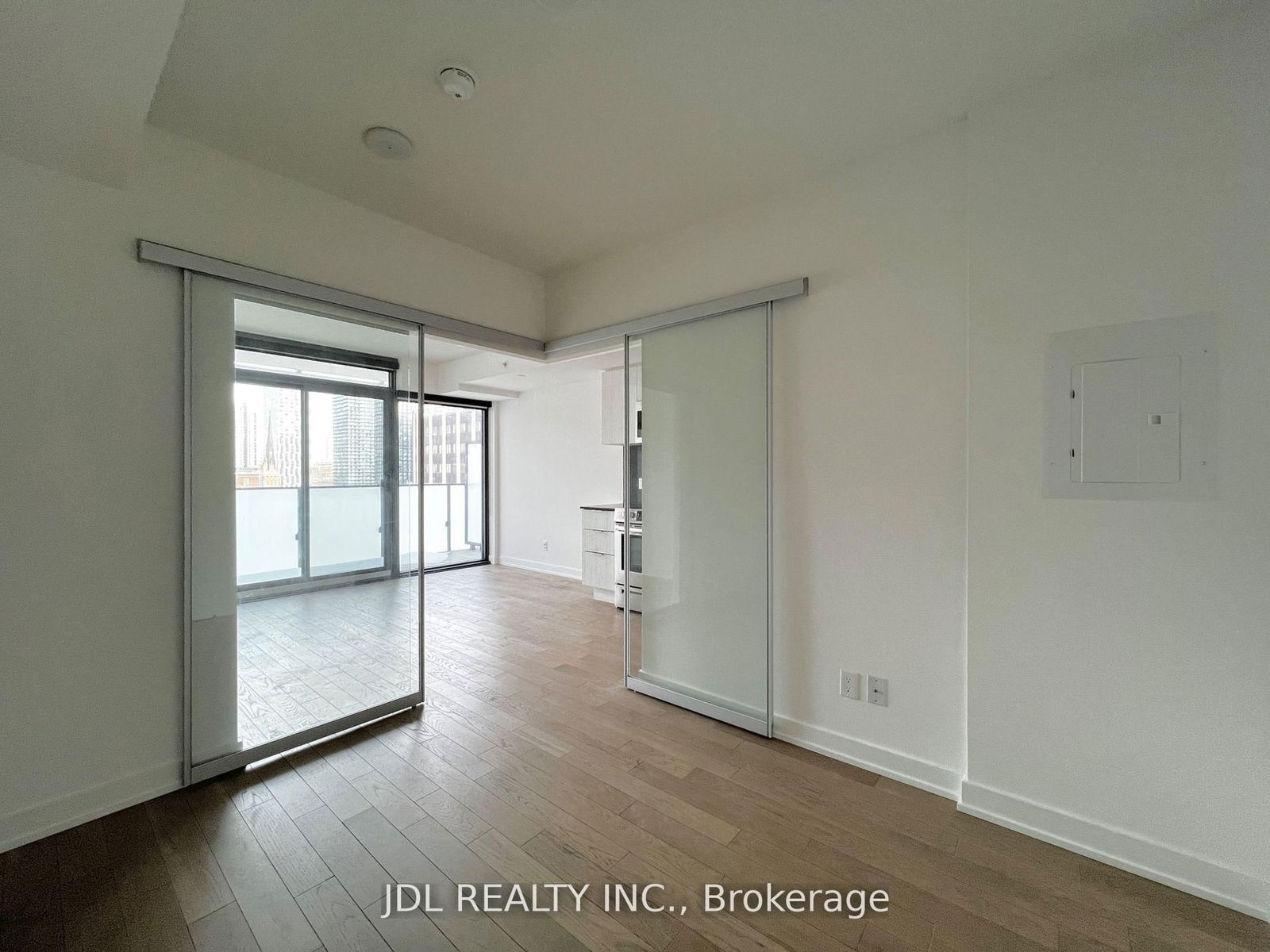 25 Richmond St E, unit 1315 for rent