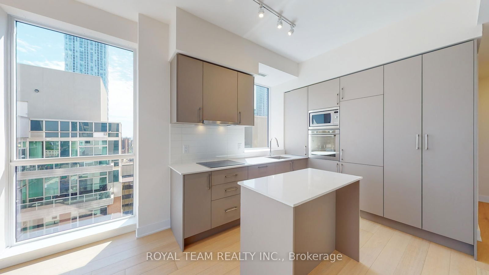 88 Cumberland St, unit 1806 for sale