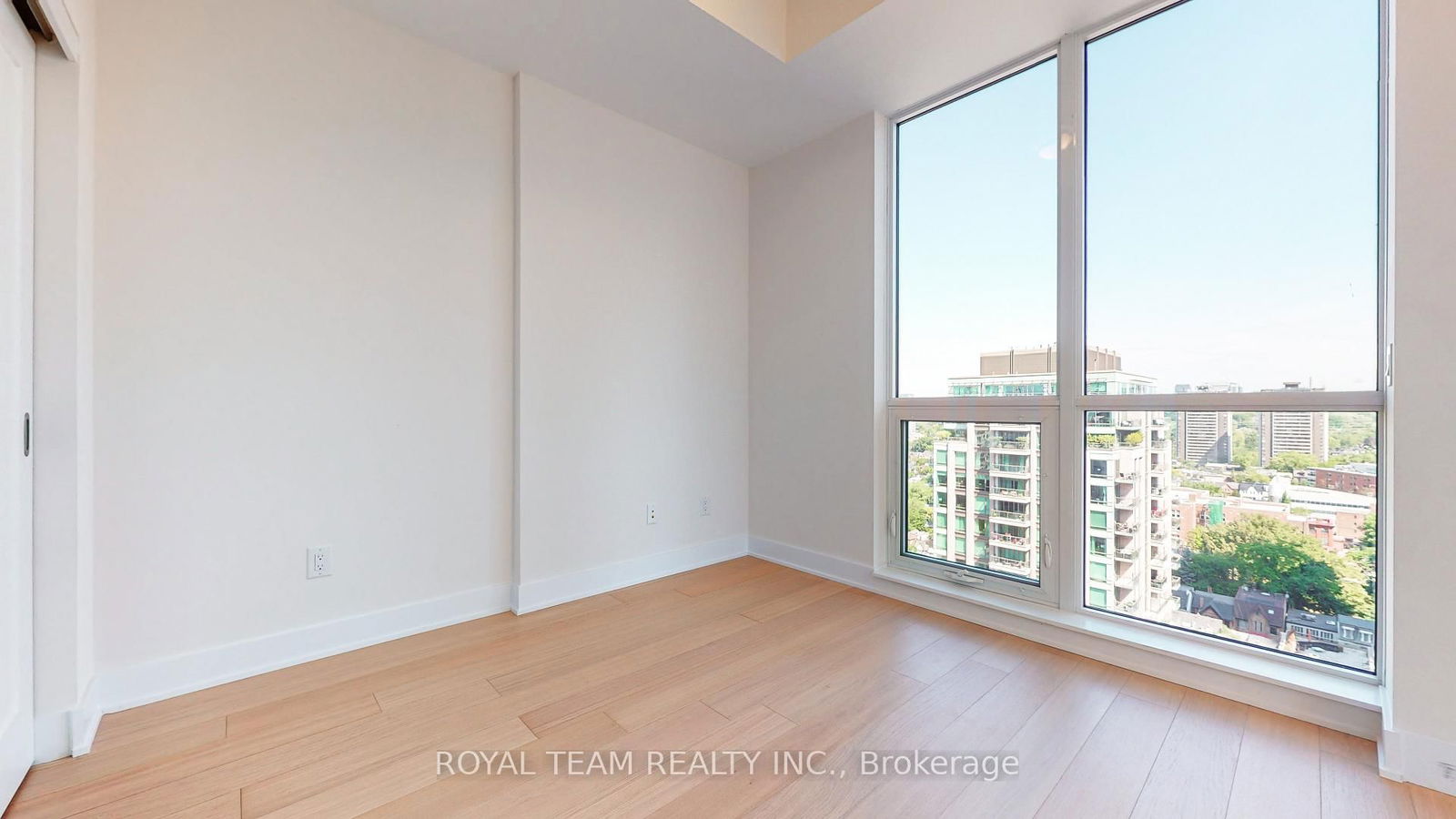 88 Cumberland St, unit 1806 for sale