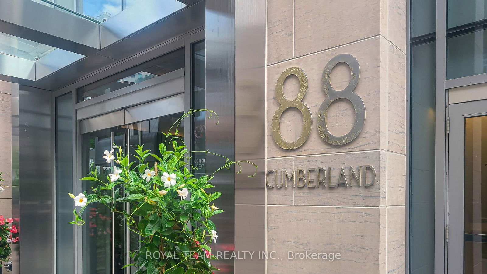 88 Cumberland St, unit 1806 for sale