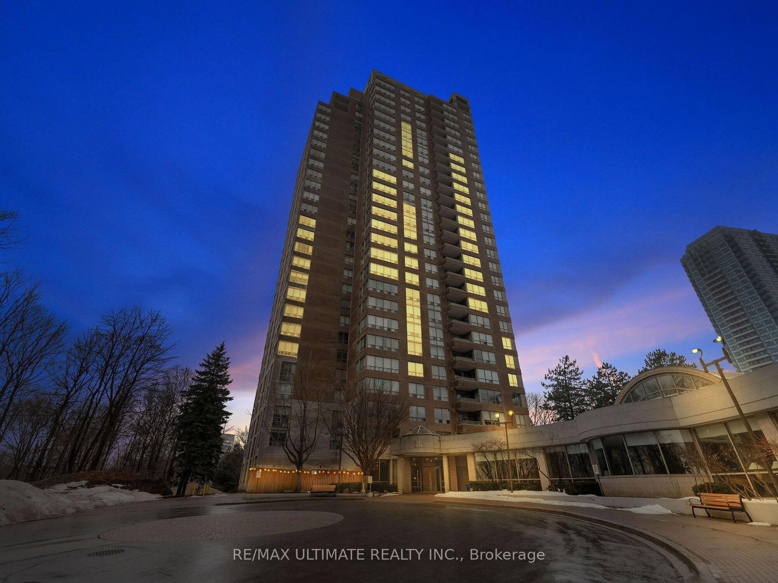 215 Wynford Dr, unit 2504 for rent