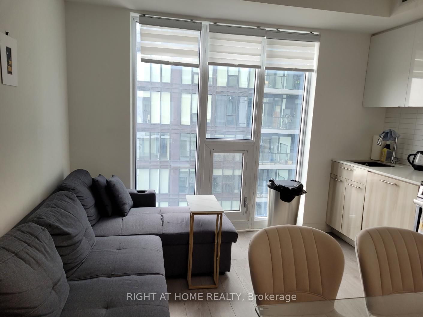 251 Jarvis St, unit 1036 for rent