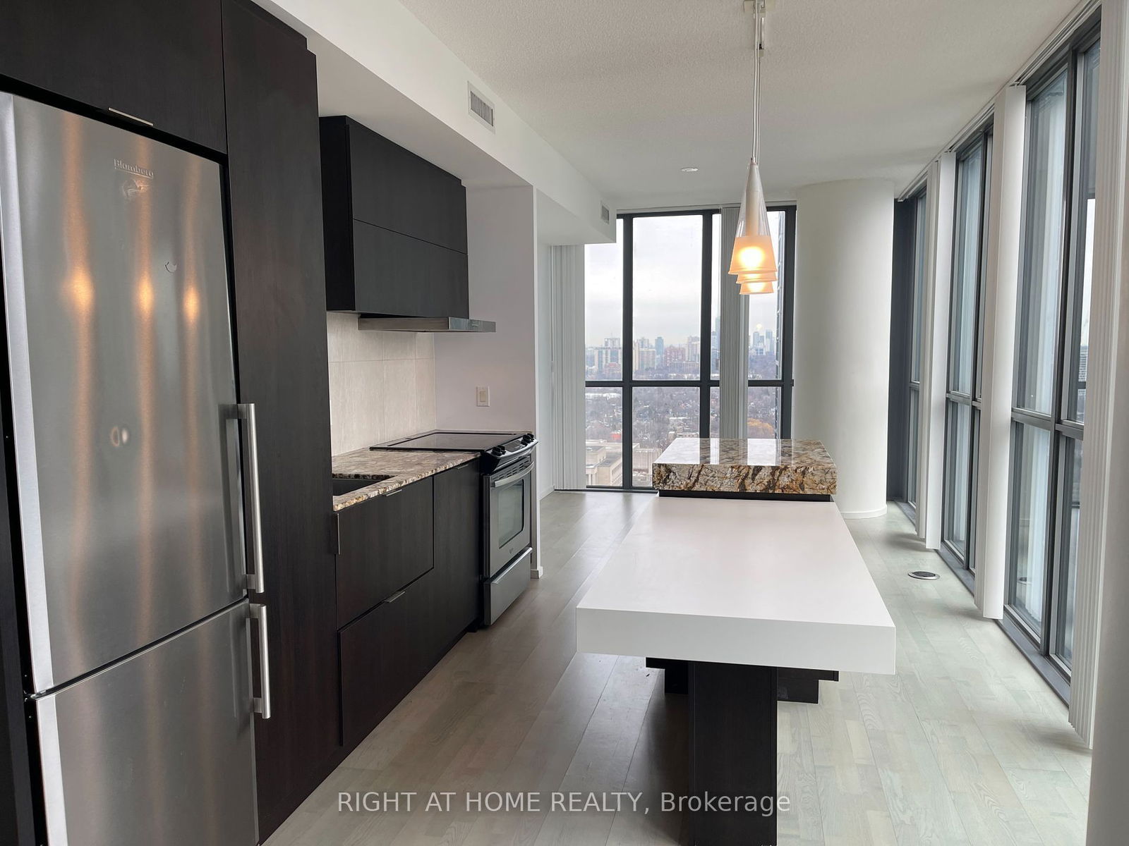 101 Charles St E, unit 3010 for rent